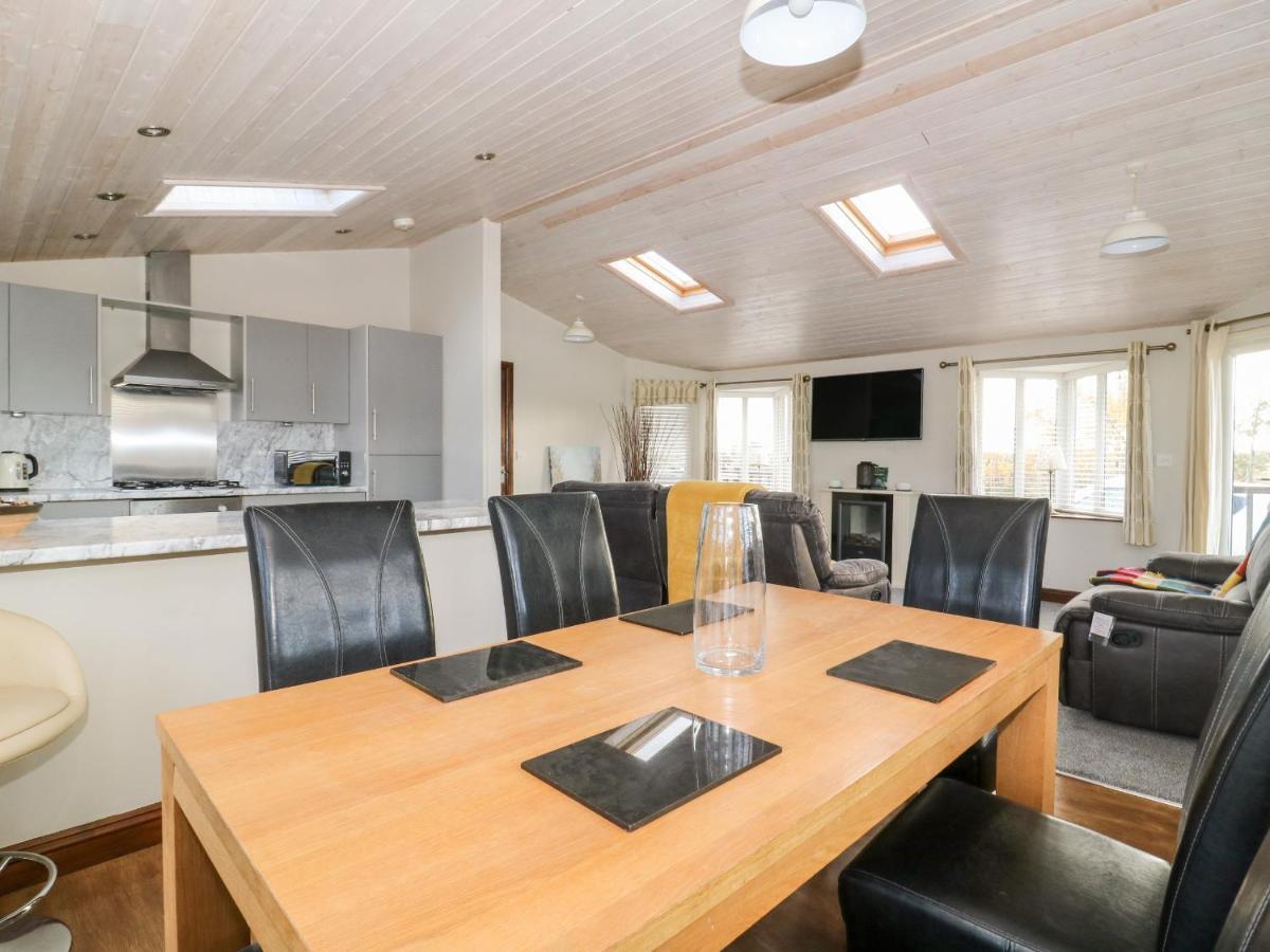 Oakwood Lodgeヨーク エクステリア 写真